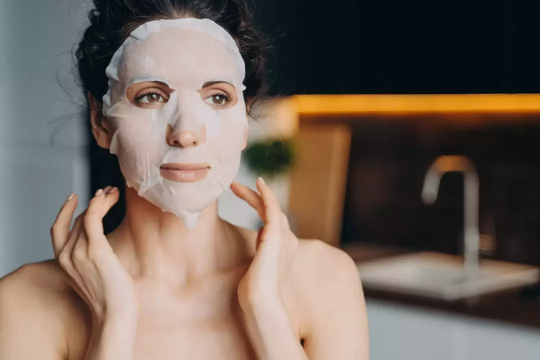 Máscaras de tecido permitirão que mulheres com mais de 30 anos tenham uma aparência impressionante